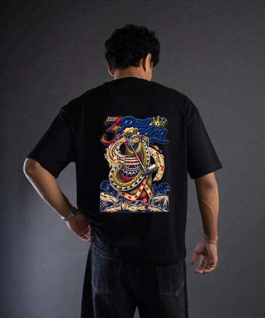 Poker King | Play Your Hand Oversized T-Shirt